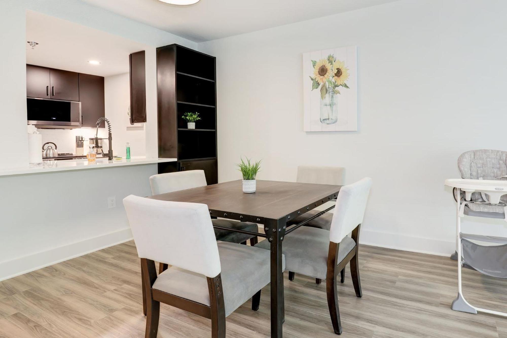 ארלינגטון 2Br Executive Apartment With Spacious Layout מראה חיצוני תמונה